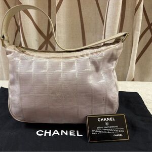 🆕 Chanel New Travel Line Shoulder Bag 👜
